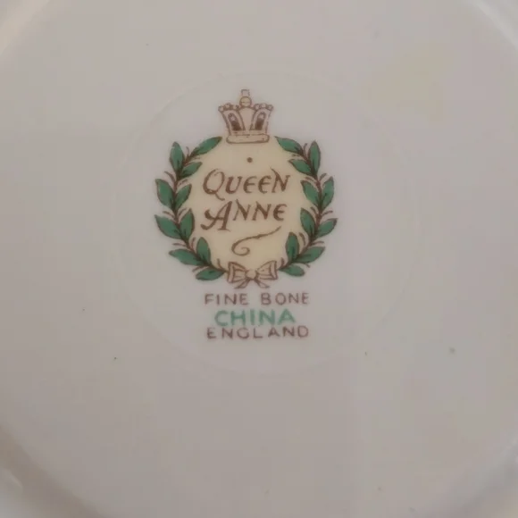 Queen Anne Yellow Bluebell Wildflower Bone China Tea Cup Saucer Gold Gilt Duo UK - Picture 3 of 11